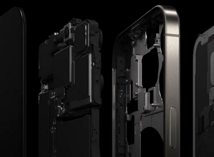 东郊镇苹果15pro服务店分享为什么苹果iPhone15Pro更轻巧 